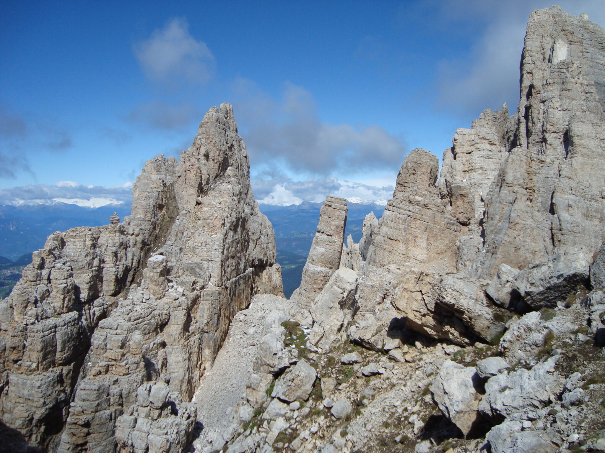 Latemar Hütte 2671m  Rifugio Torre di Pisa  von Oberholz aus