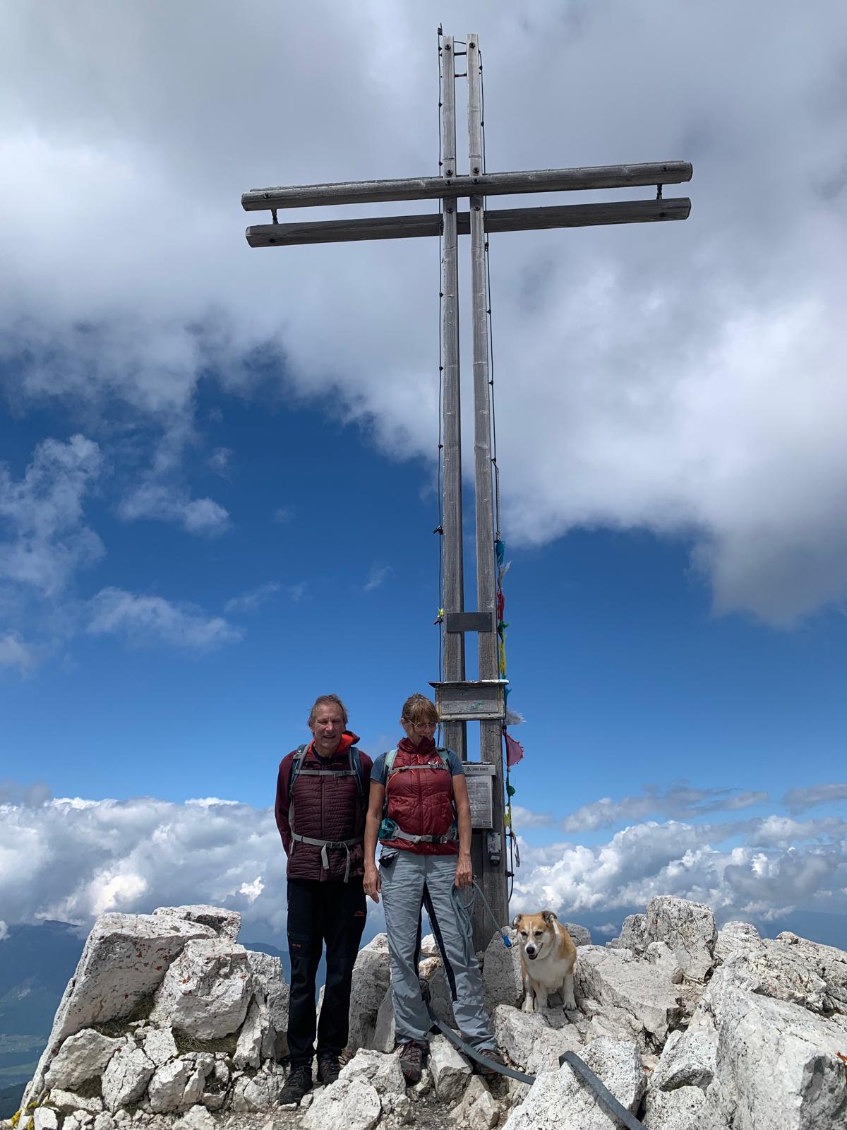 Weisshorn 2313m  erste Wanderung im Frühling über den Zirmersteig.