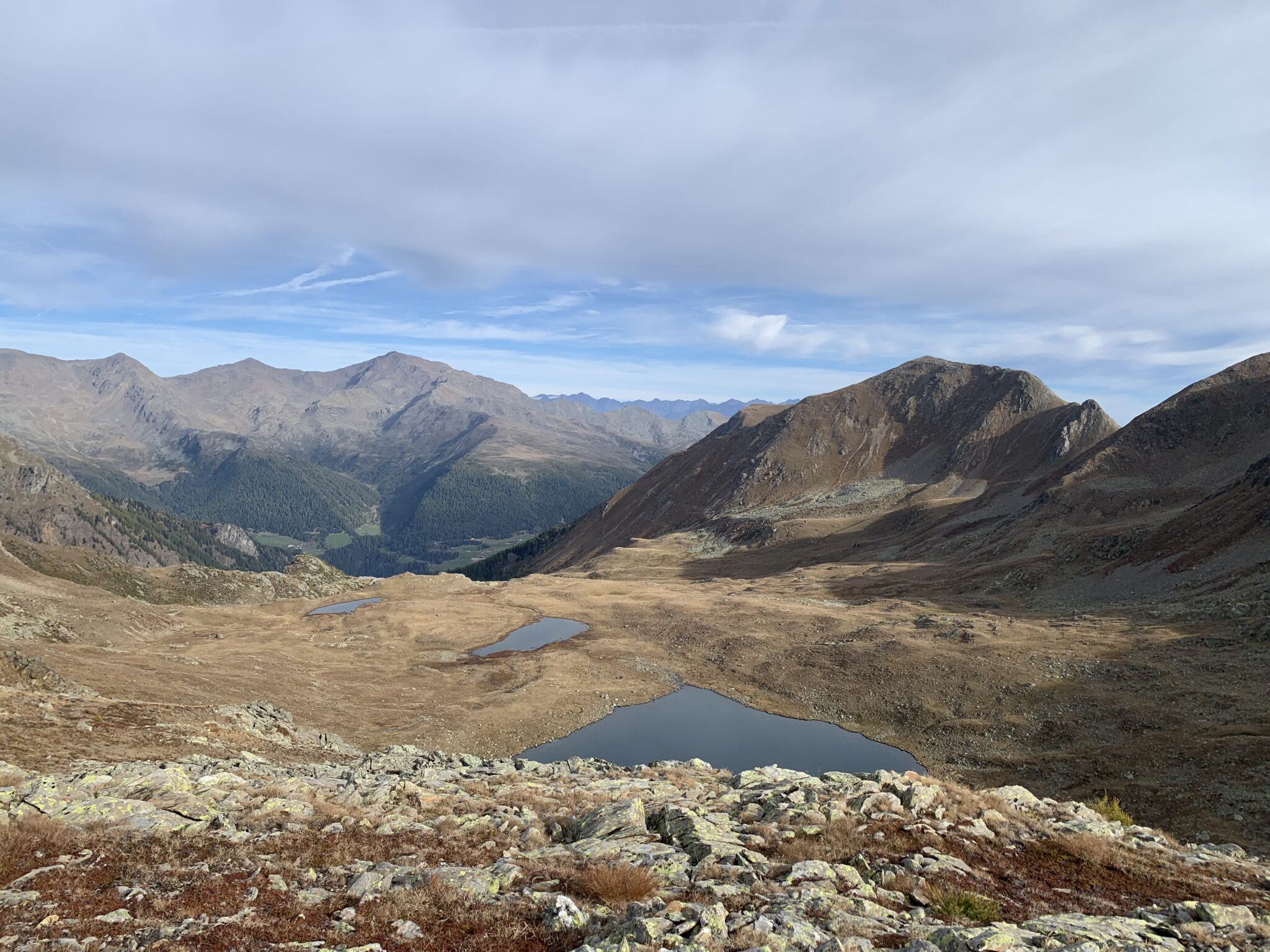 Rundwanderung von der Malga Bordolona di Sotto über den Alplahnerpass zur Cima del Lago 2615m, Karspitze 2752, Passo Palu`zurück.